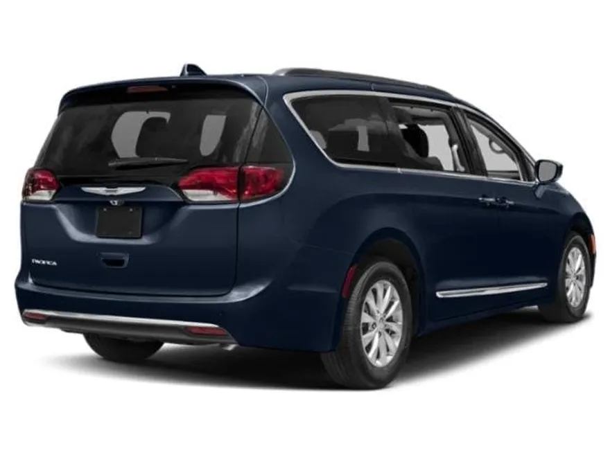 2018 Chrysler Pacifica Touring Plus photo 1