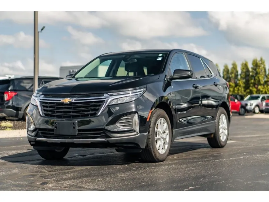 2022 Chevrolet Equinox LT photo 1