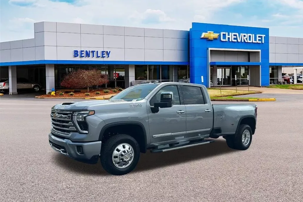 2026 Chevrolet Silverado 3500HD High Country photo 1