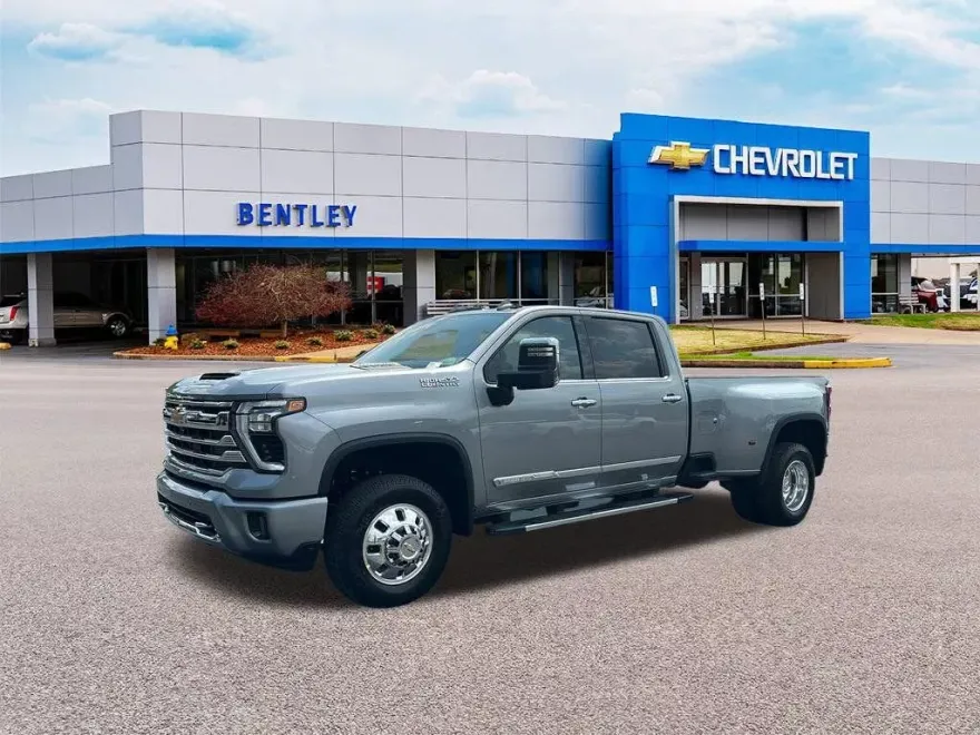 2026 Chevrolet Silverado 3500HD High Country photo 1