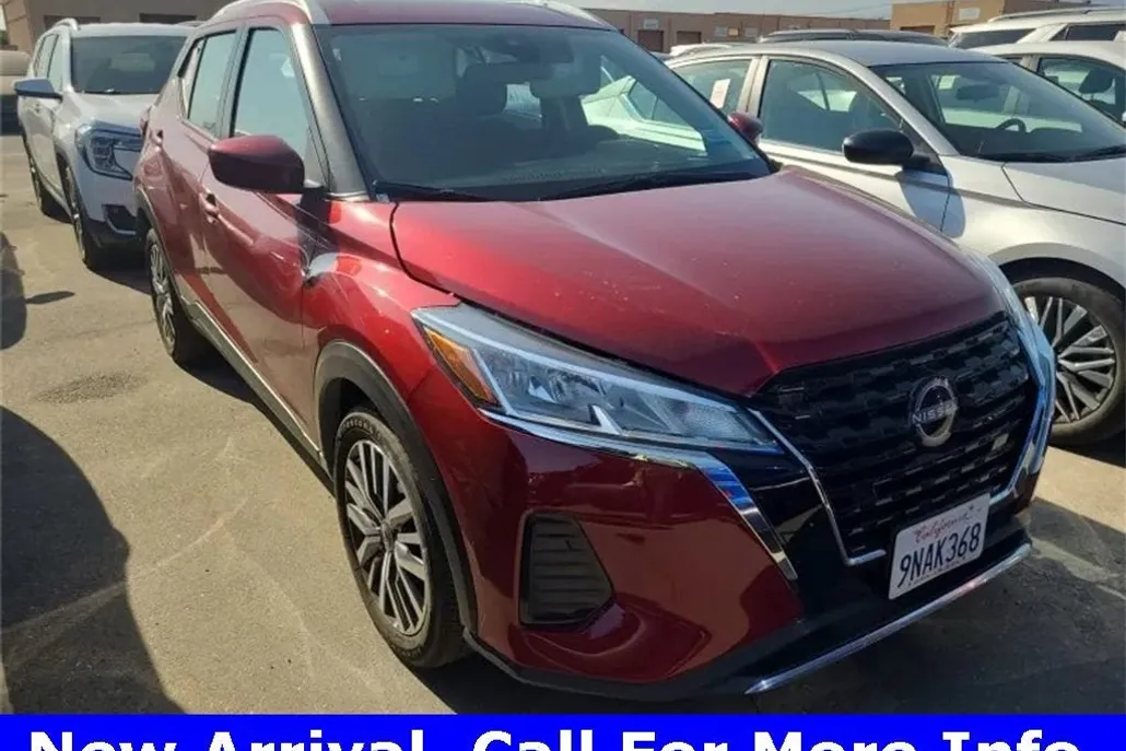 2024 Nissan Kicks SV photo 1
