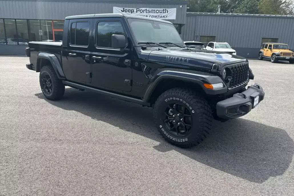 2025 Jeep Gladiator Willys photo 1
