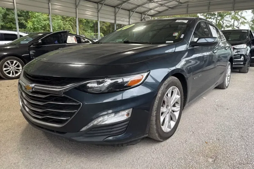 2020 Chevrolet Malibu photo 1