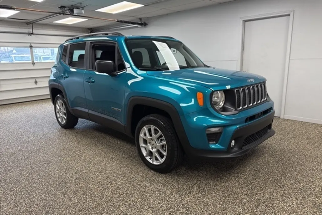 2022 Jeep Renegade Latitude photo 1