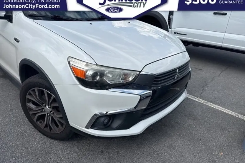 2016 Mitsubishi Outlander Sport ES photo 1