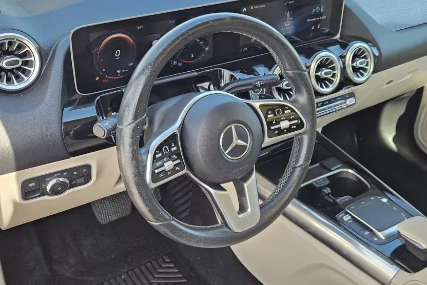 2021 Mercedes Benz GLA 250 photo 1