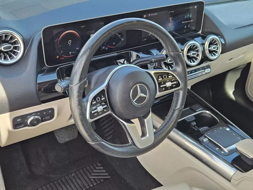 2021 Mercedes Benz GLA 250 photo 1