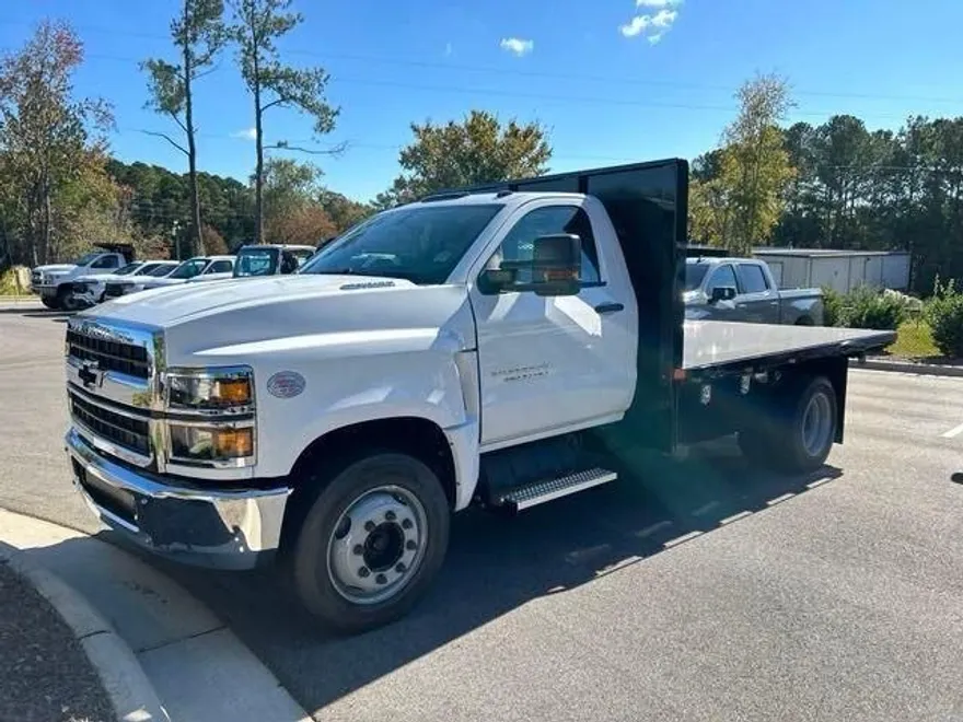 2024 Chevrolet Silverado 4500HD Work Truck photo 1