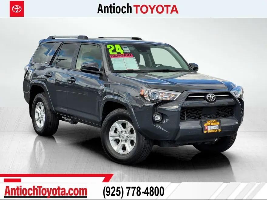 2024 Toyota 4Runner SR5 photo 1