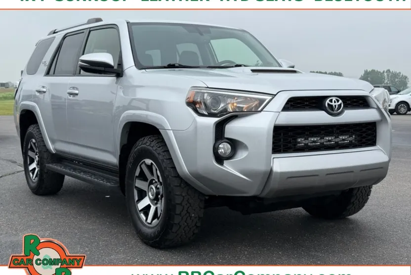 2018 Toyota 4Runner SR5 photo 1