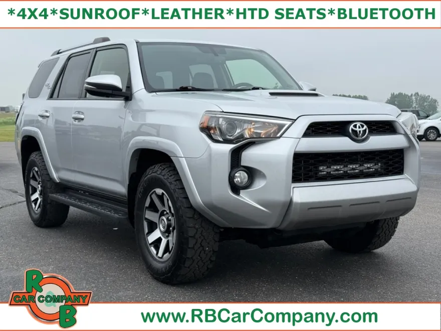 2018 Toyota 4Runner SR5 photo 1