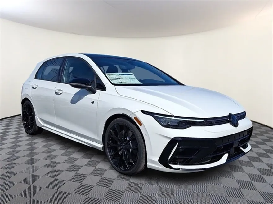 2025 Volkswagen Golf R photo 1