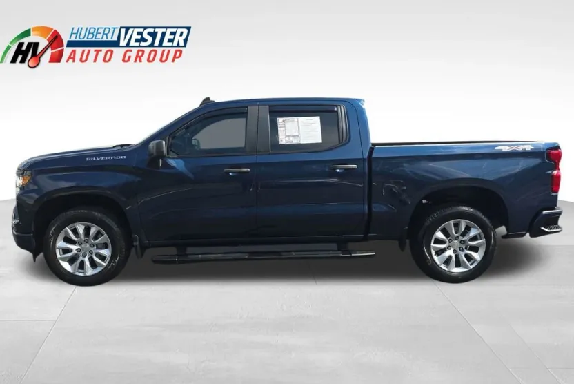 2023 Chevrolet Silverado 1500 Custom photo 1
