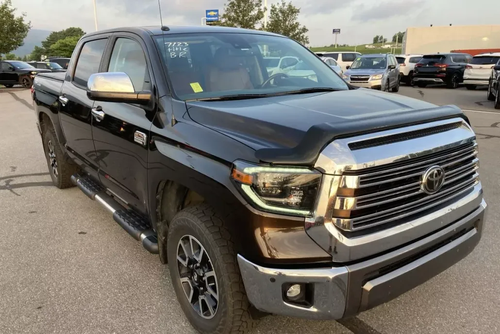 2019 Toyota Tundra SR5 CrewMax photo 1