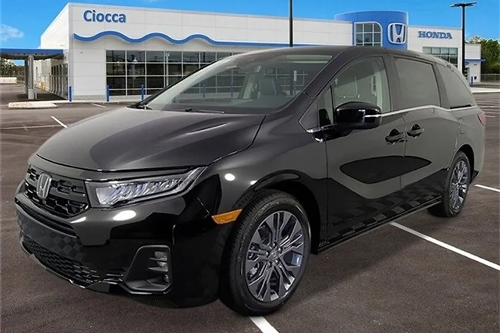 2026 Honda Odyssey Touring photo 1