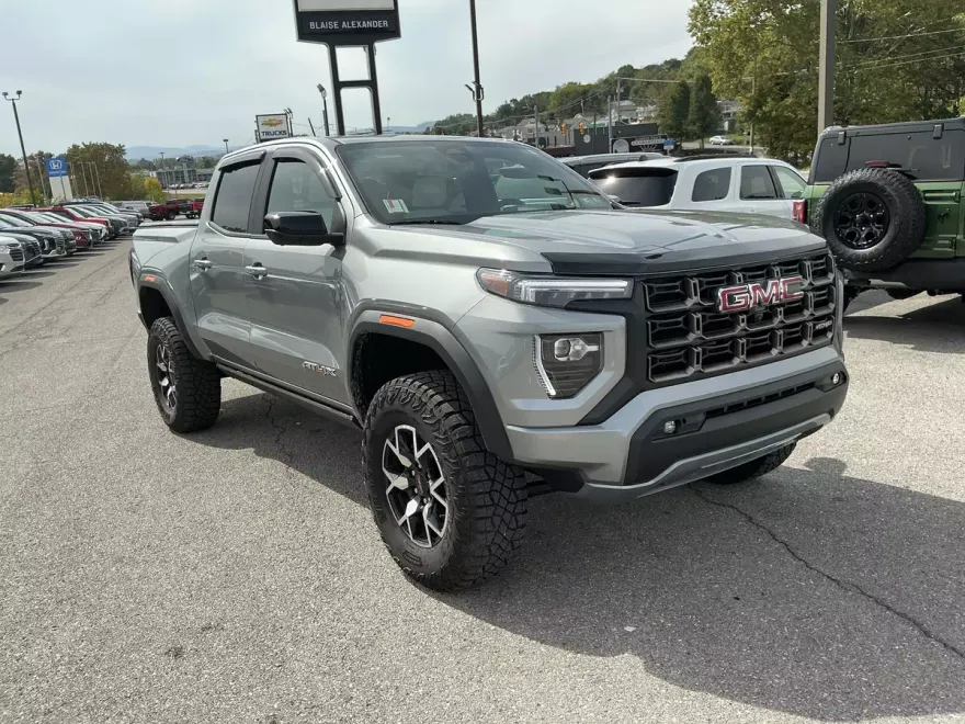 2025 Gmc Canyon AT4 photo 1