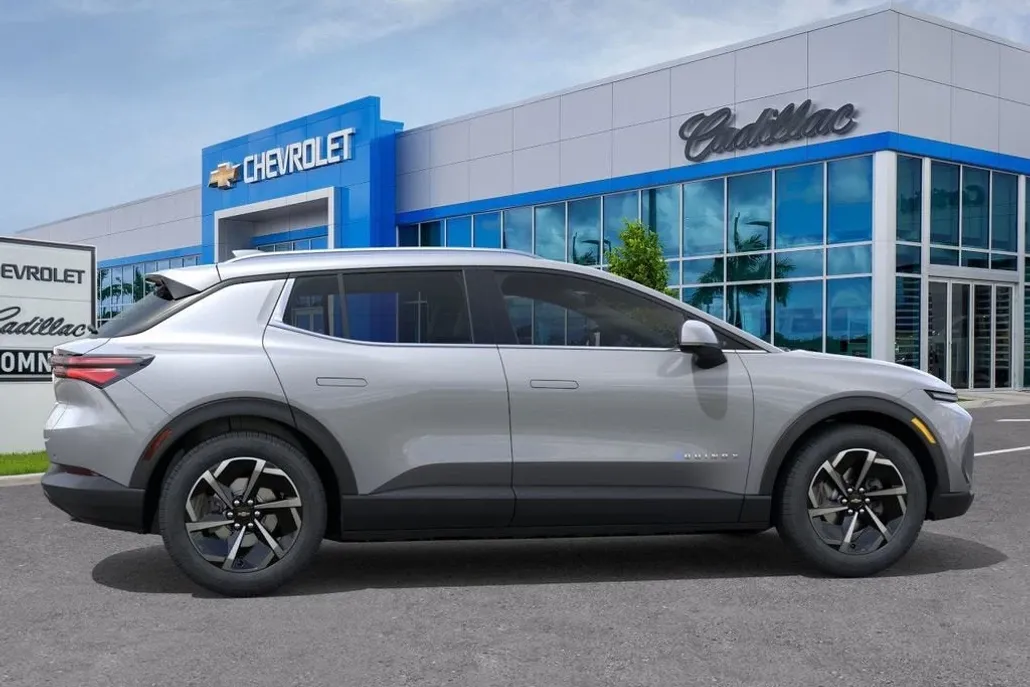 2026 Chevrolet Equinox EV 1LT photo 1