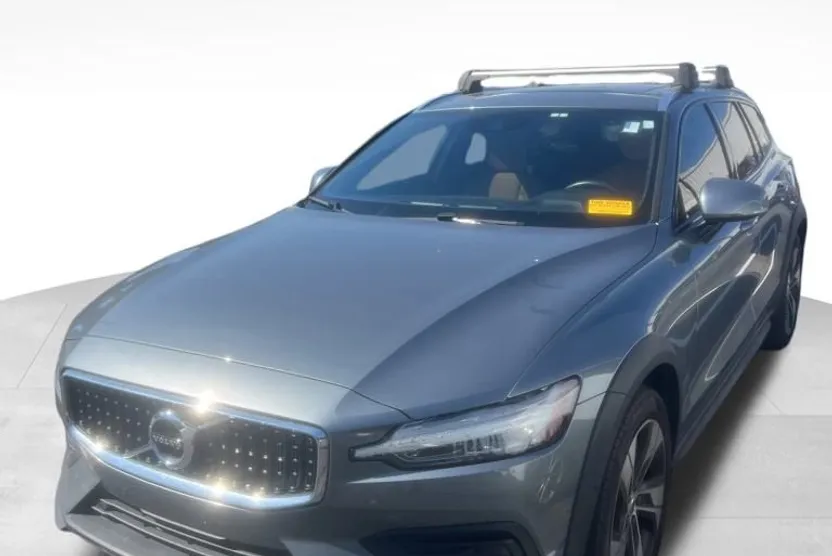 2020 Volvo V60 Cross Country T5 photo 1
