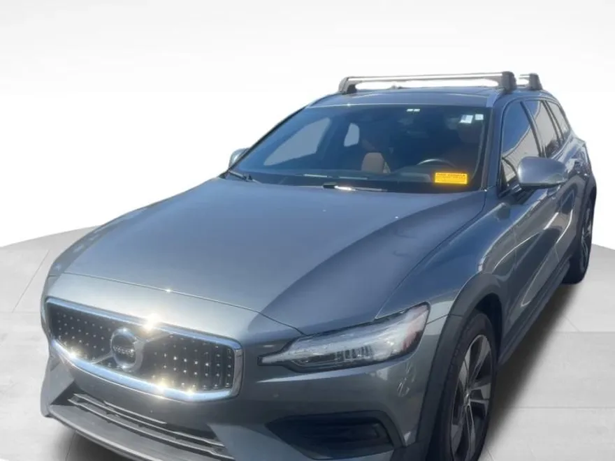 2020 Volvo V60 Cross Country T5 photo 1