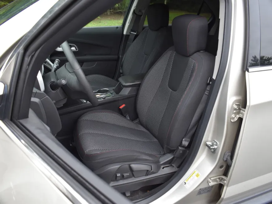 2016 Chevrolet Equinox LT photo 1