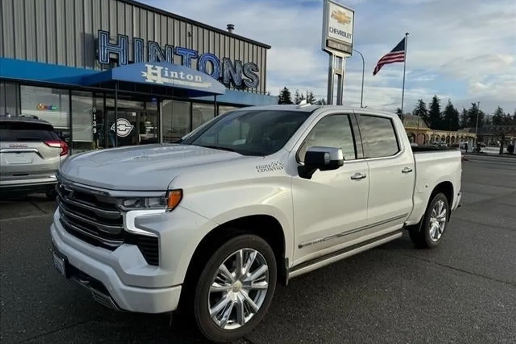 2024 Chevrolet Silverado 1500 High Country photo 1