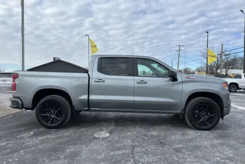 2025 Chevrolet Silverado 1500 RST photo 3