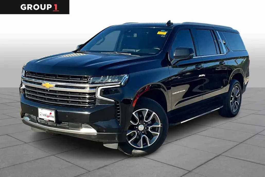 2021 Chevrolet Suburban LT photo 1