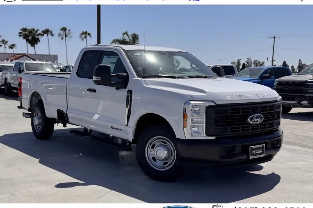 2025 Ford F-350 XL photo 1