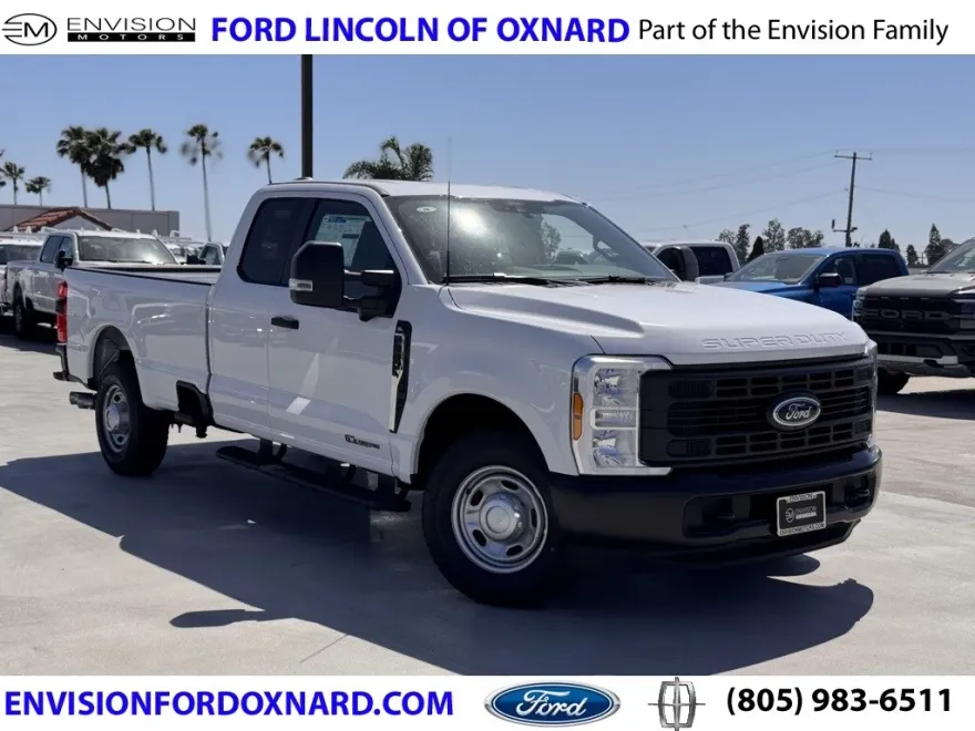 2025 Ford F-350 XL photo 1