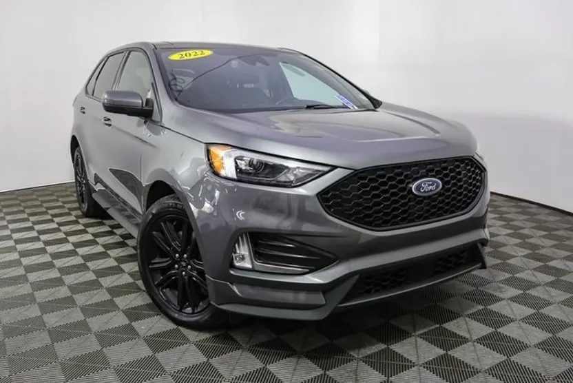 2022 Ford Edge ST photo 1