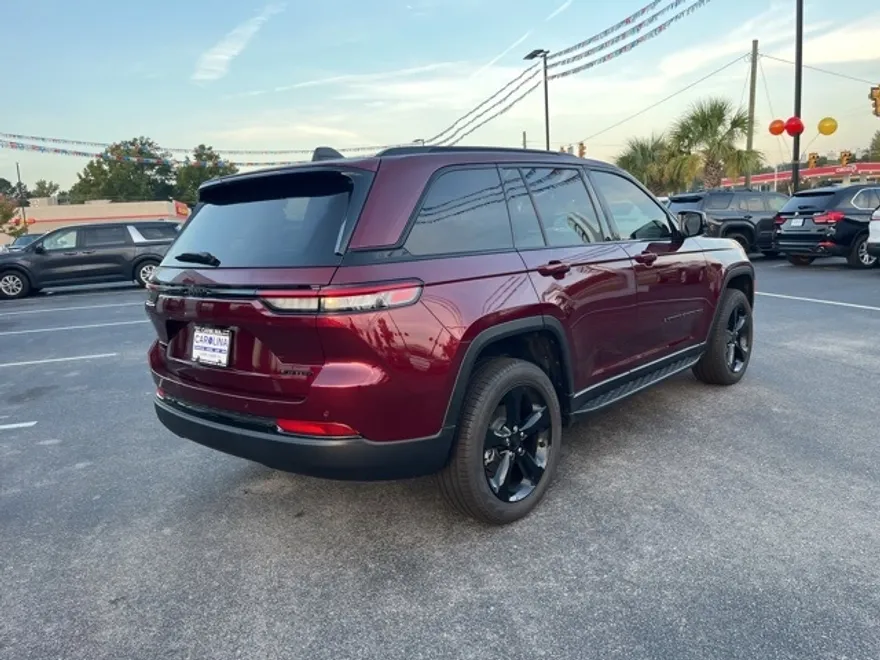 2025 Jeep Grand Cherokee Limited photo 1