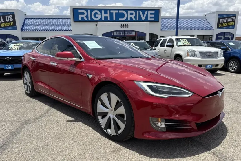 2021 Tesla Model S Long Range photo 1