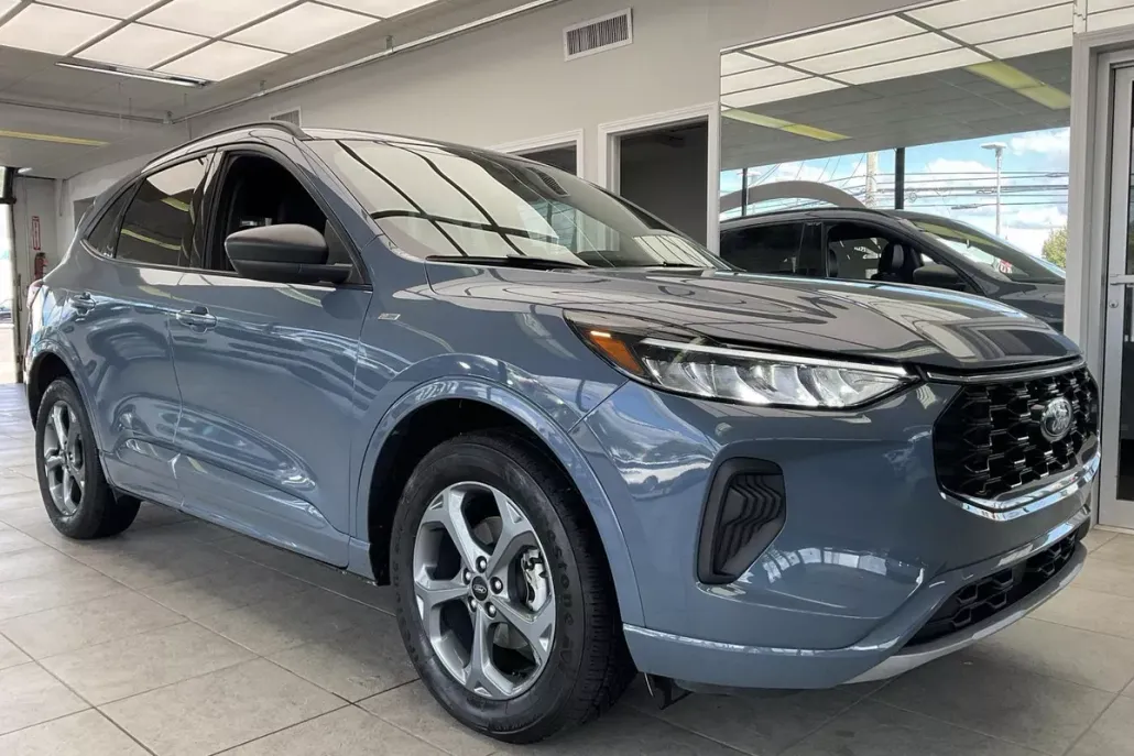 2023 Ford Escape ST-Line photo 1