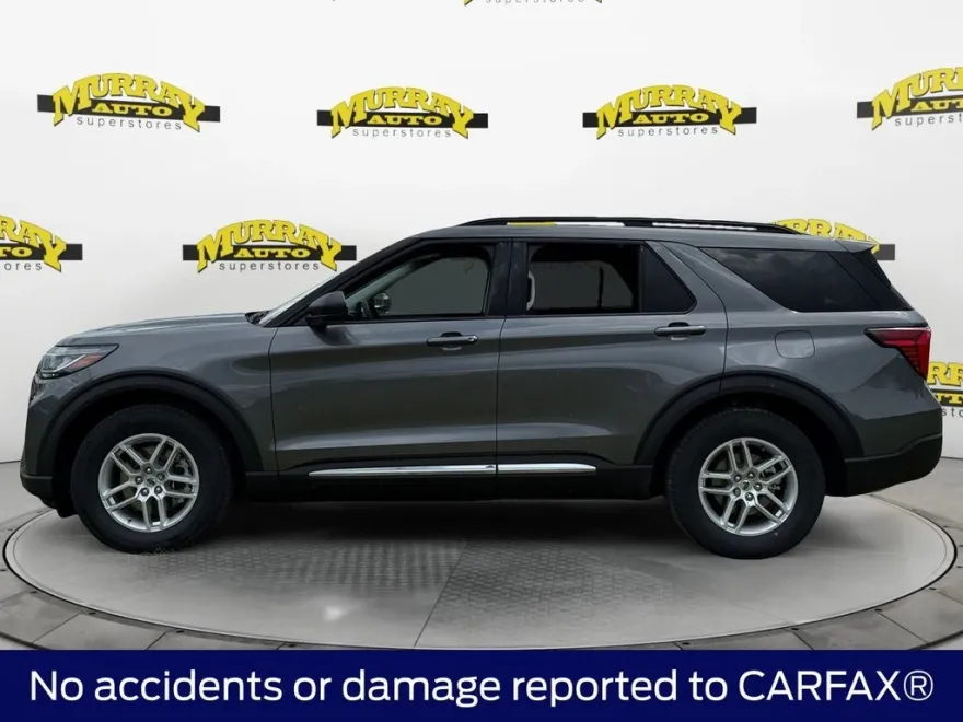 2025 Ford Explorer photo 1