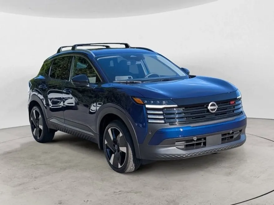 2026 Nissan Kicks SR photo 1