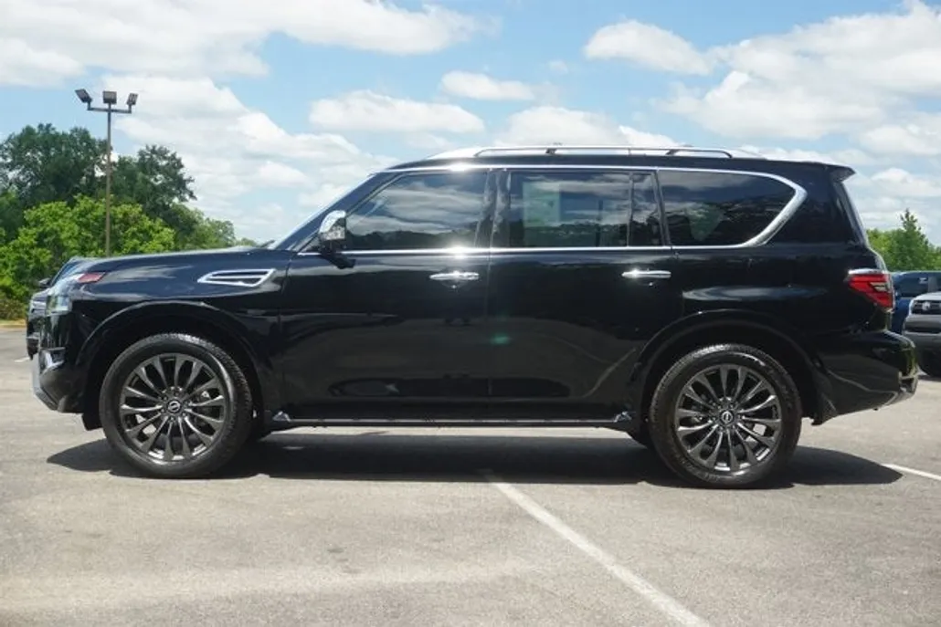 2024 Nissan Armada Platinum photo 1