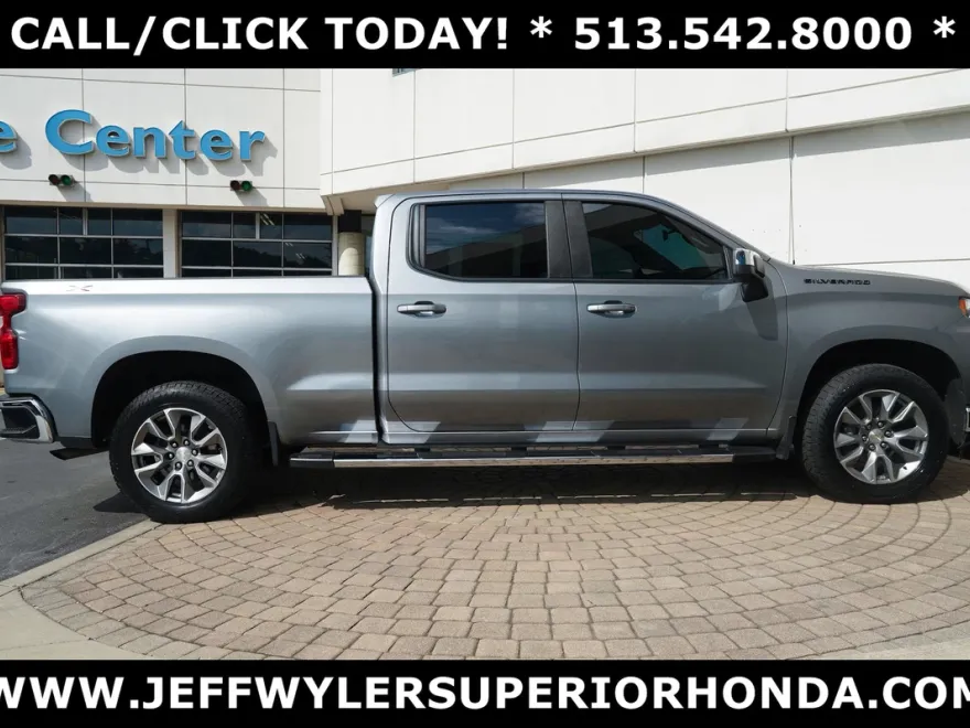 2021 Chevrolet Silverado 1500 LT photo 1