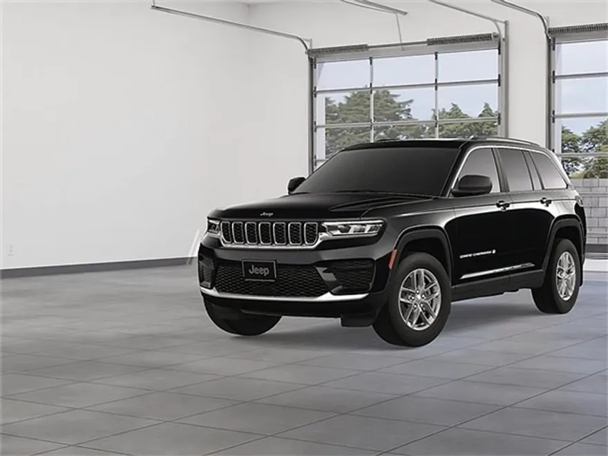 2025 Jeep Grand Cherokee Laredo photo 1
