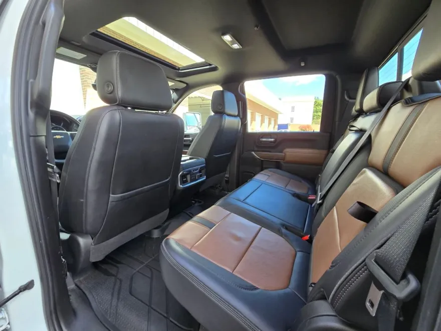 2021 Chevrolet Silverado 2500HD High Country photo 1