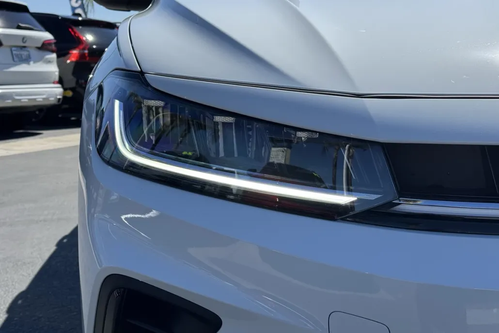 2026 Volkswagen Jetta Sport photo 1