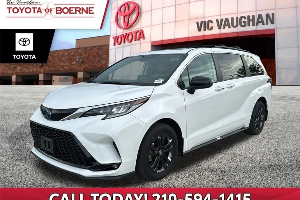 2024 Toyota Sienna XSE photo 1