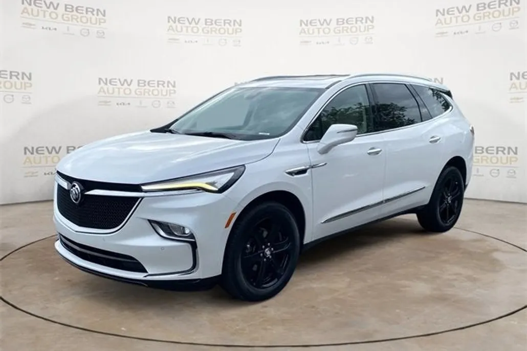2023 Buick Enclave Essence photo 1