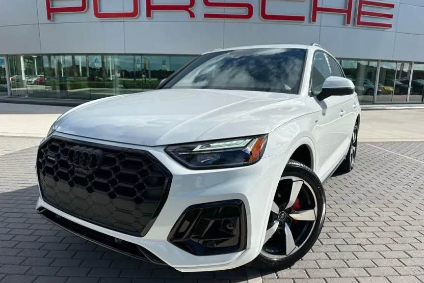 2024 Audi Q5 45 S line Premium photo 1