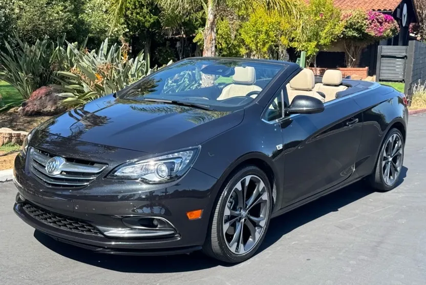 2016 Buick Cascada Premium photo 1