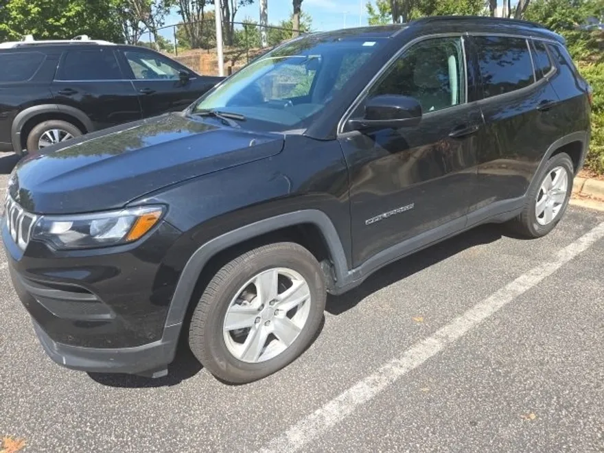 2022 Jeep Compass Latitude photo 1