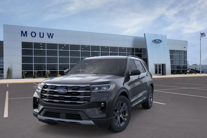 2025 Ford Explorer photo 1