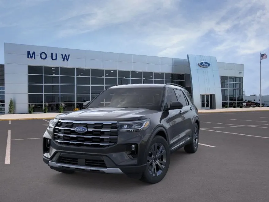 2025 Ford Explorer photo 1