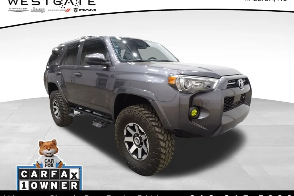 2023 Toyota 4Runner SR5 photo 1
