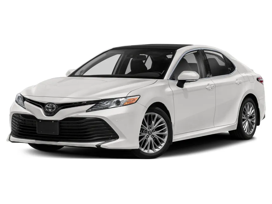 2019 Toyota Camry XLE photo 1