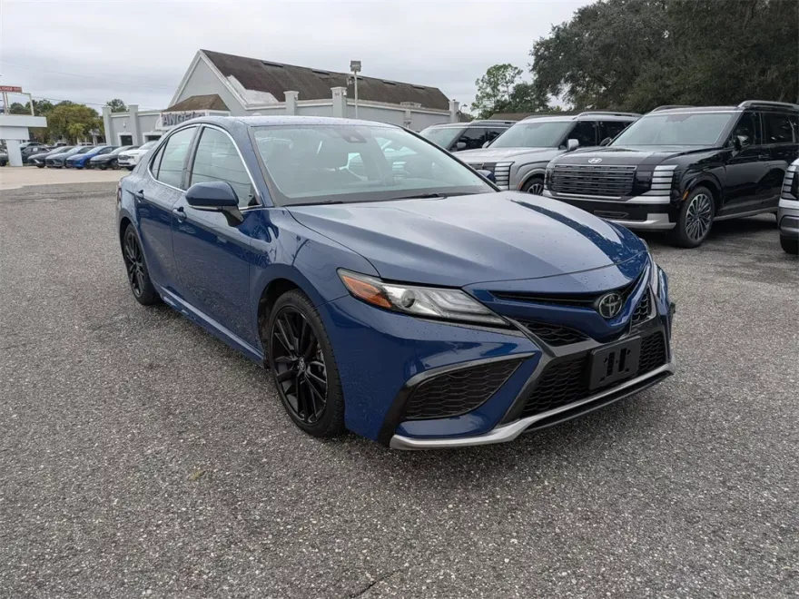 2023 Toyota Camry XSE photo 1